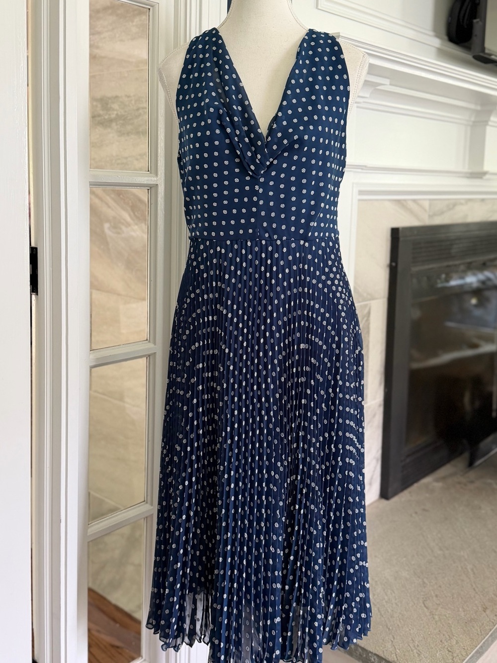 Anthropologie x Eva Franco Pleated Chiffon Fit & Flare Midi Dress, Navy | Size 4 - Picture 13 of 13